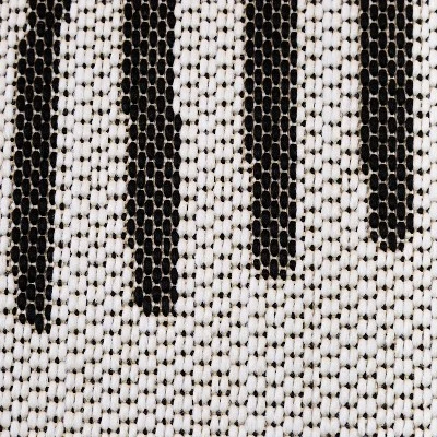 7' X 10' Modern Sun Outdoor Rug Black - Project 62™ 4 7' X 10' Modern Sun Outdoor Rug Black - Project 62™ - Image 2